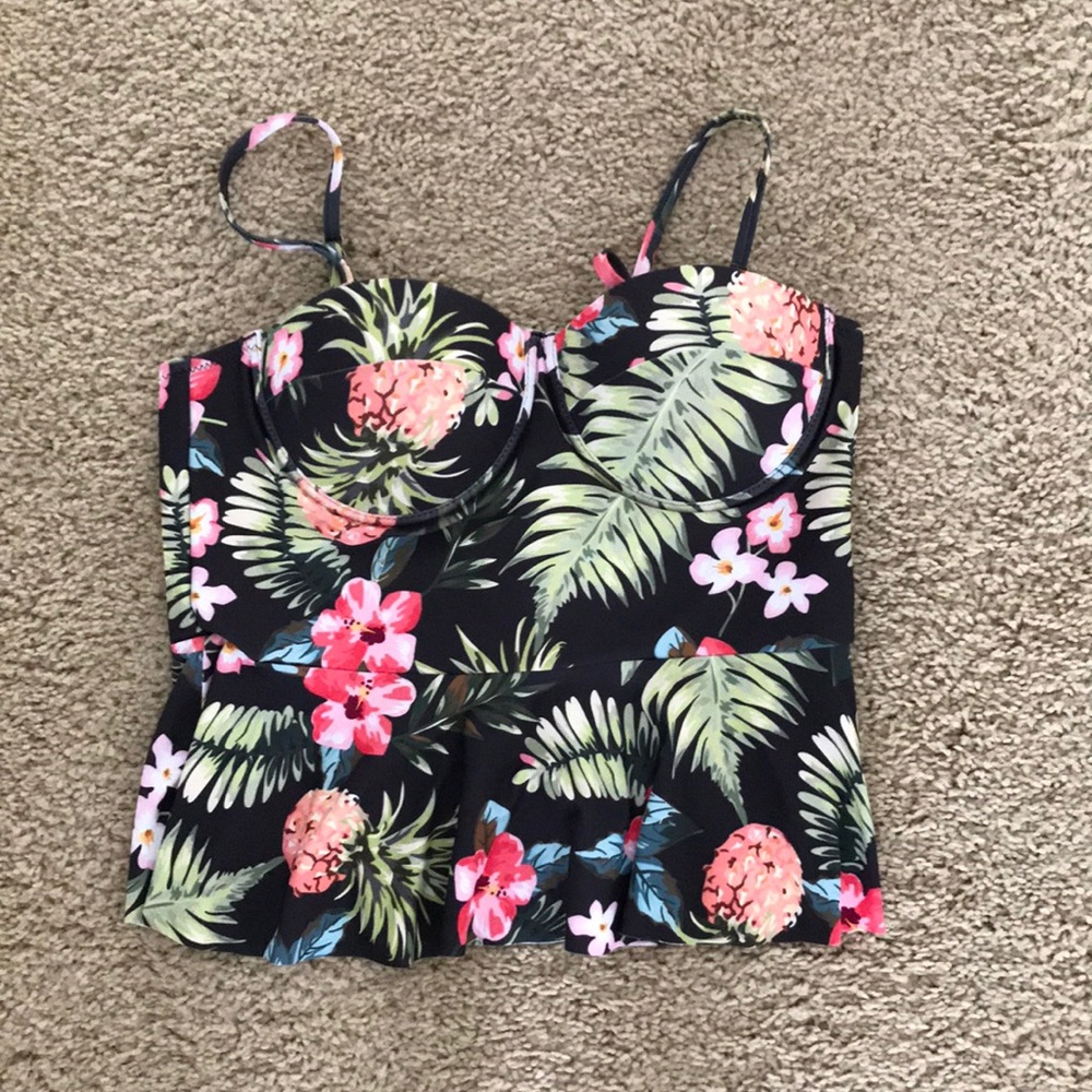swimsuit top from cupshe.